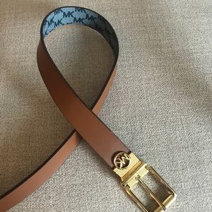 MICHAEL MICHAEL KORS Blue/Tan Reversible Belt